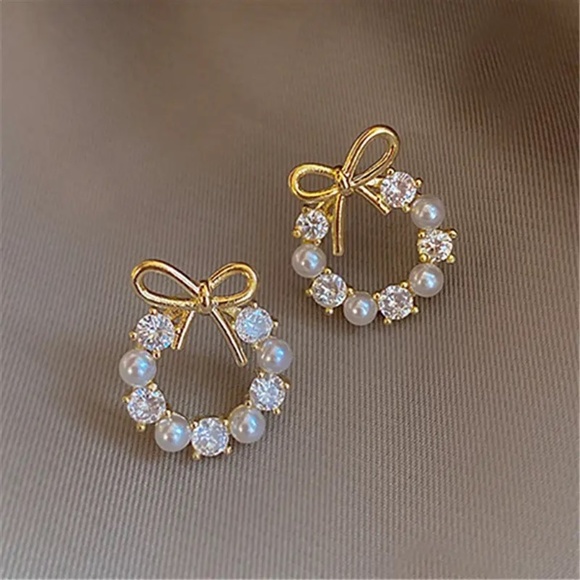 🆕New Gold plated Crystal & Pearl Cute Bow Stud Earrings - Picture 3 of 5